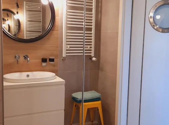 Port Mieszczanski Parking Gratis * Вроцлав